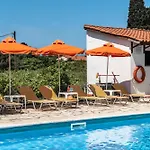 Apartment Marketos 1 *