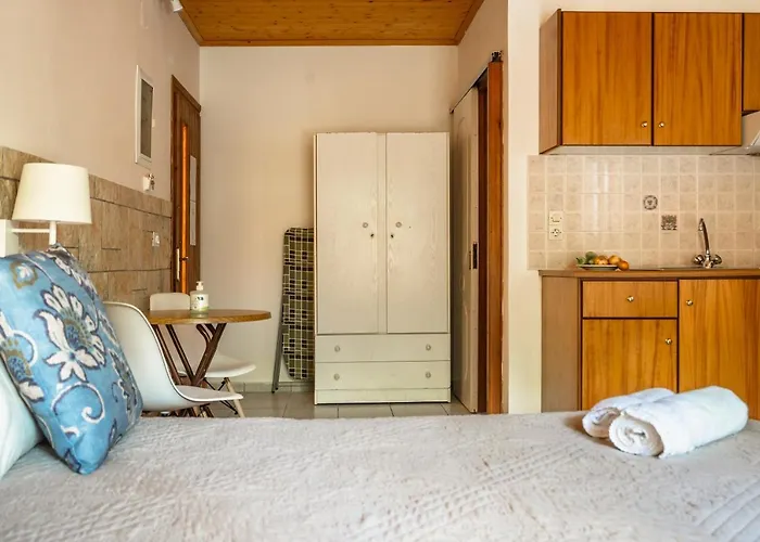 Appartement Marketos 1 *